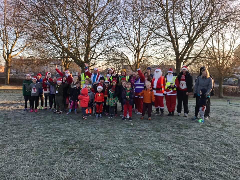 juniorparkrunUK's tweet image. On Christmas Day &amp;amp; Sunday 30th we welcomed a total of 12,226 junior participants across 243 events.
We were also delighted to welcome 862 genuine first timers on 25th/30th 🥰
Huge thanks to the 4,521 volunteers who stepped into the hi-vis over the festive period. 
#loveparkrun