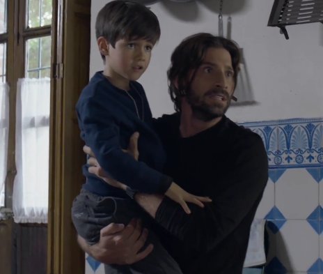 ChocarroARG's tweet image. #Fotos #Capítulo50 #SraAcero5 Por fin!!! #Alberto @DavidChocarro Se reencontró con #Vicenta y #Danielito :-) #3