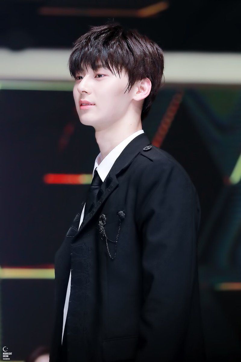 Dreamofyou_MH's tweet photo. 190101🦊💝 언제나 빛날거야✨ #민현 #황민현 #MINHYUN #완벽해서황민현 https://t.co/p13ontgNkB