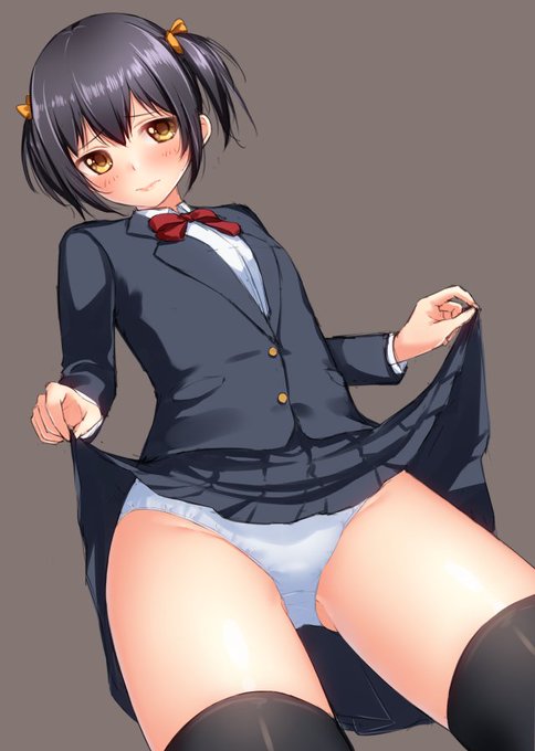 嫌な顔もいいけど普通に恥ずかしがりながらパンツ見せてくれた方が萌えるな～って思いながら描いてずっと放置してたラフになんとなく色塗ったやーつ 