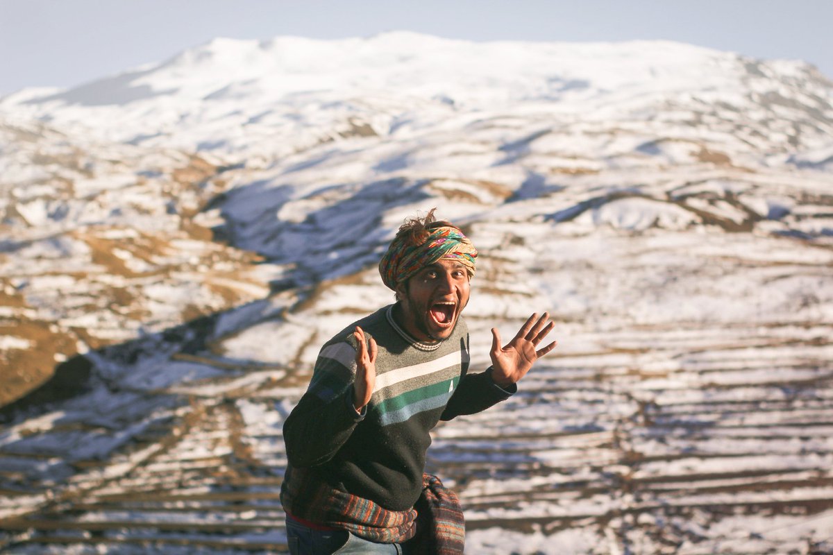 gautam_vaishnav's tweet photo. This was my 4th Time to see snow, so i thought of giving a expression which looks like i have seen for the first time..
.
All you need is a Train ticket to go and experience.
.
#travel #travelphotography #travelgram #instatravel #travelling #travelblogger #traveling #trekraw https://t.co/ZBbK5Lz6fS