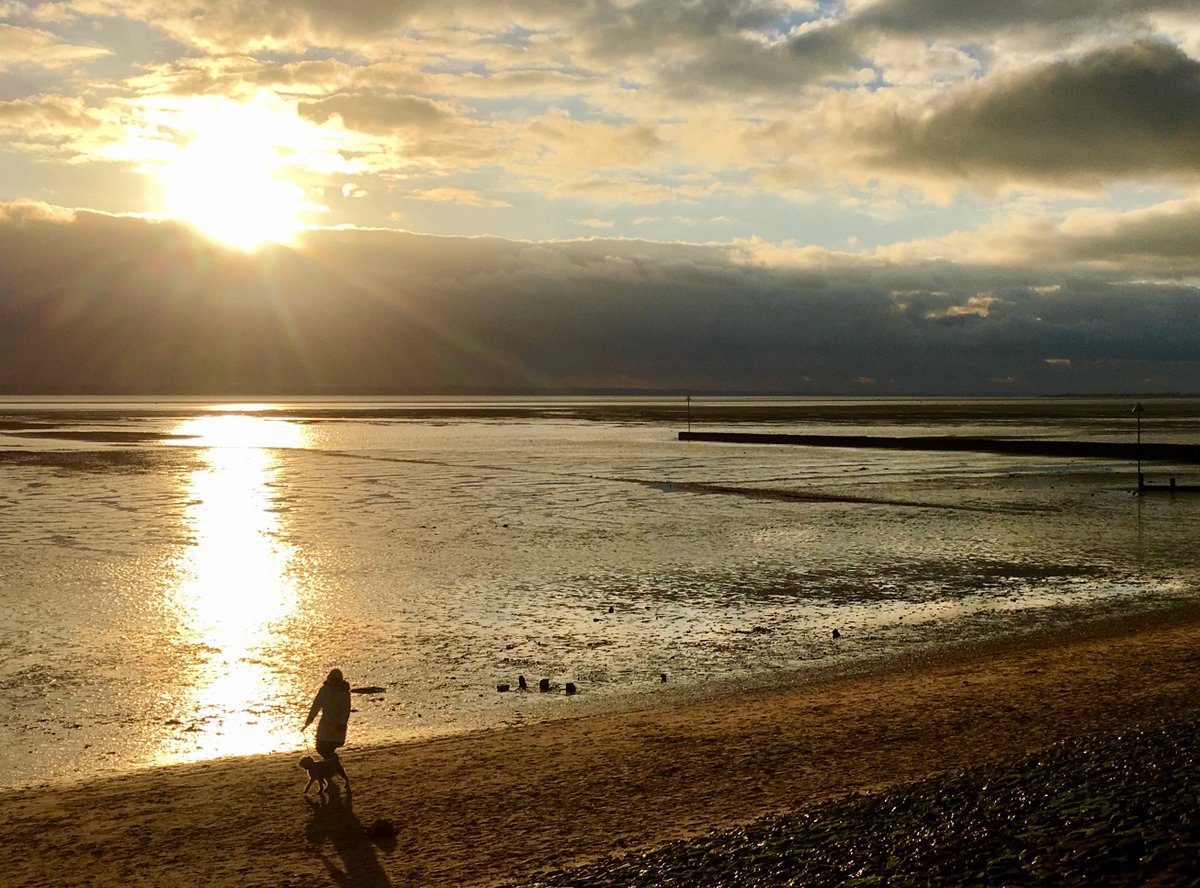 A little snap from a lovely New Year’s Day stroll along our beautiful seafront.  Happy new year!