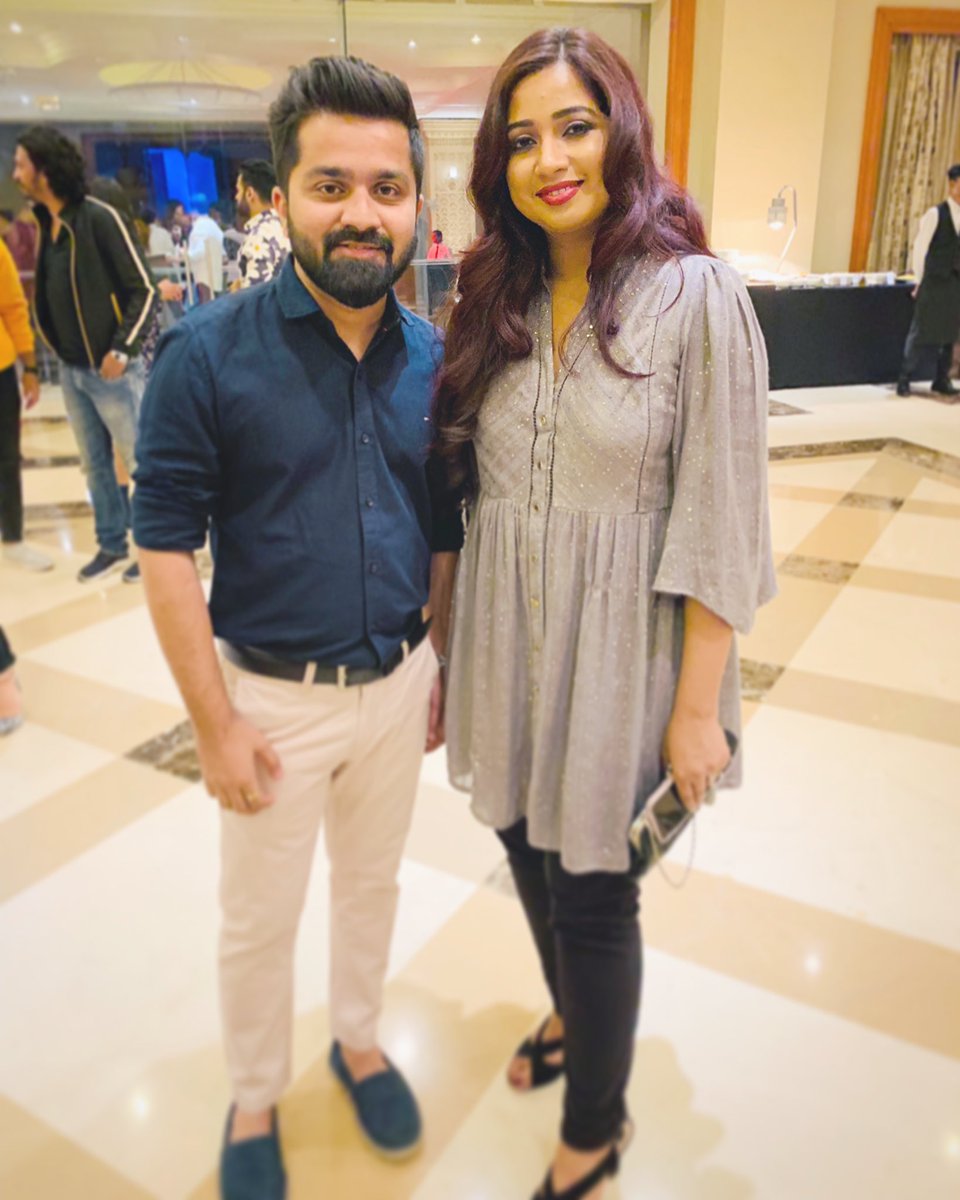 Starting off my 2019, meeting the melody queen @shreyaghoshal 🤩 #HappyNewYears2019 #January1st