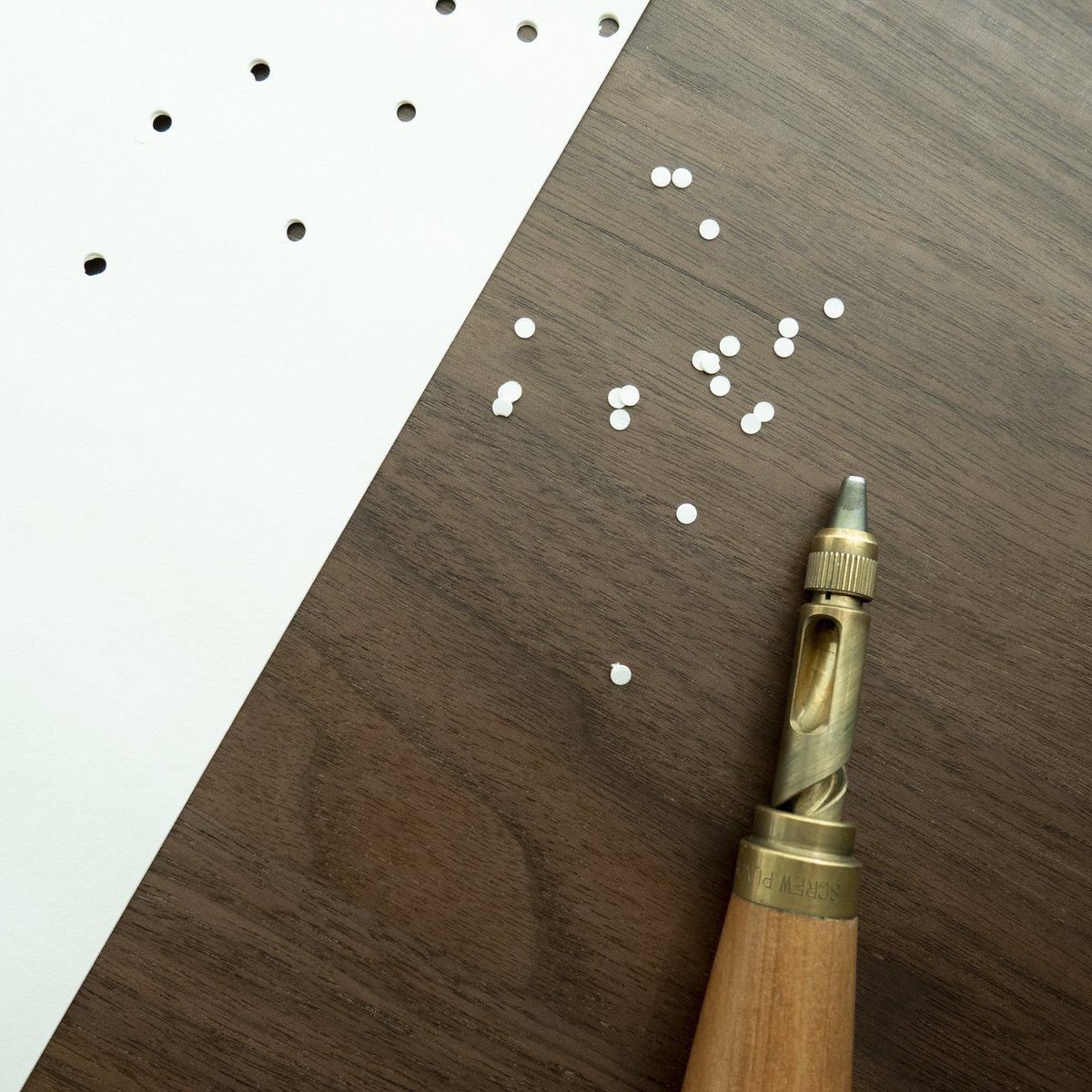 BindSomething's tweet image. ‘Screw Punch’라는 이름으로 특허를 낸 ‘Nonaka Mfg’사의 오리지널 제품입니다.
-
Made in Japan 
with 3.0mm bit
-
#newitem #bindsomething