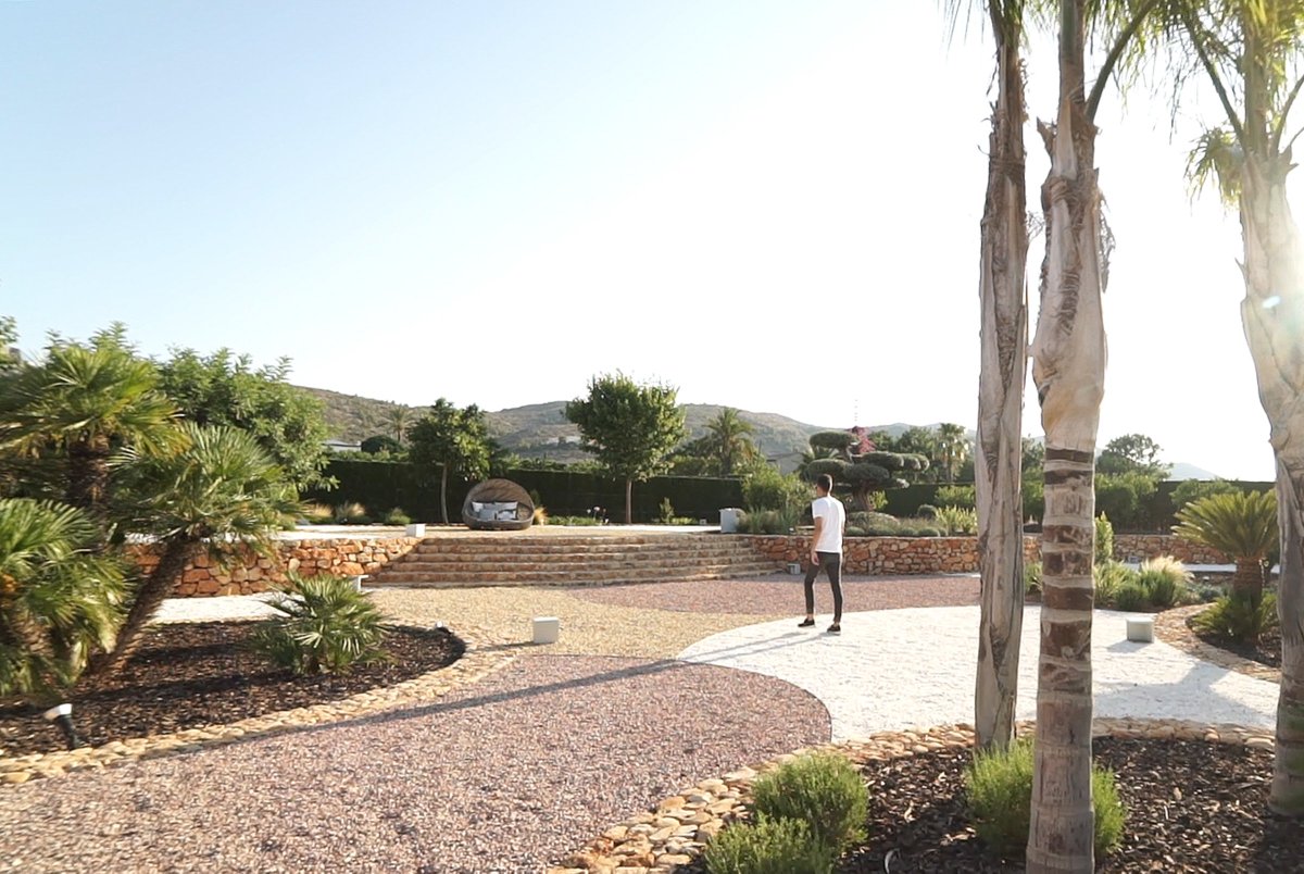 pepecabrerashop's tweet photo. Repasamos uno de los proyectos más bonitos que hemos desarrollado el pasado año.
"Círculos y Kandinski, la inspiración para este jardín en la Marina Alta"
👉🏻 https://t.co/GCM7C1NJKG
#PepeCabrera #PepeCabreraStudio #Paisajismo https://t.co/qcUu9Sh4pR