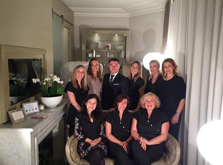 CentreImaderm's tweet photo. Toute l'équipe d'Imaderm vous souhaite une merveilleuse nouvelle année ✨ Nous vous adressons également nos remerciements pour votre confiance et votre fidélité tout au long de l'année écoulée. Un très bon début d'année à toutes et à tous! #Imaderm #Geneve https://t.co/3i3ErhjI9o