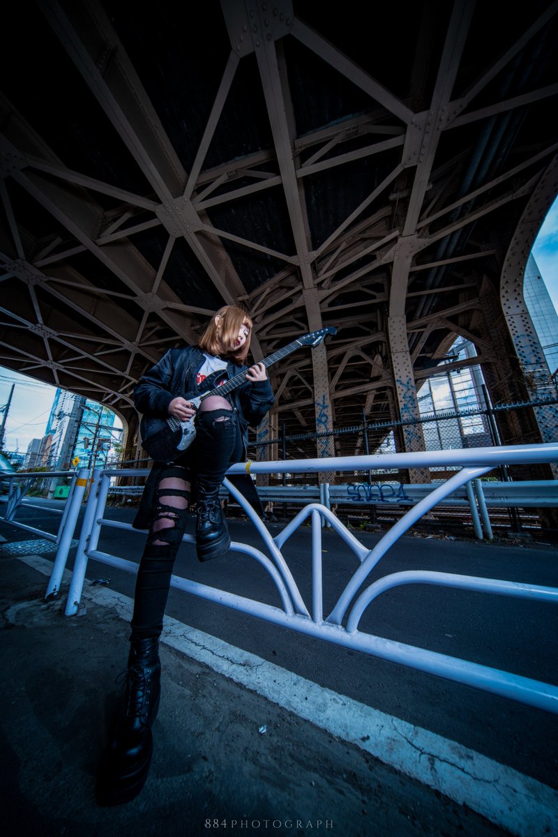b3c_OC's tweet photo. "JEWELLINE / Xeno"
Model : Hajime(@HajimeNow)
Guitar : JEWELLINE(@_JEWELLINE_)
Photo : 884
Camera : SONY α7III
Lens : LAOWA 10-18mm F4.5-5.6 / SIGMA Art 70mm F2.8 Macro
Location : Tokyo
#ギターポートレート #JEWELLINE #Guitar #SONY #α7III #LAOWA #SIGMA https://t.co/hHO1tW0yWf
