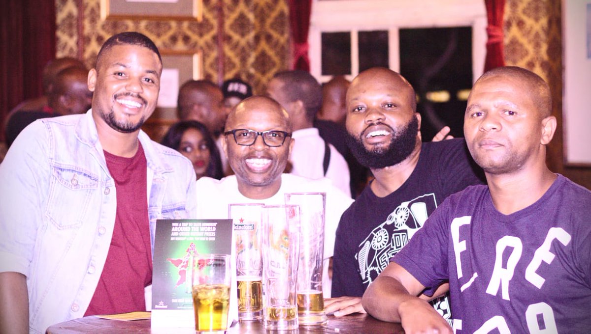 JBMatsemela's tweet photo. This was one of the greatest parties of #reminisce2018...@BarKitcheners ....with @VinnyDaVinci. What's your reminisce moment from the past Year? https://t.co/YQO5jNYgja