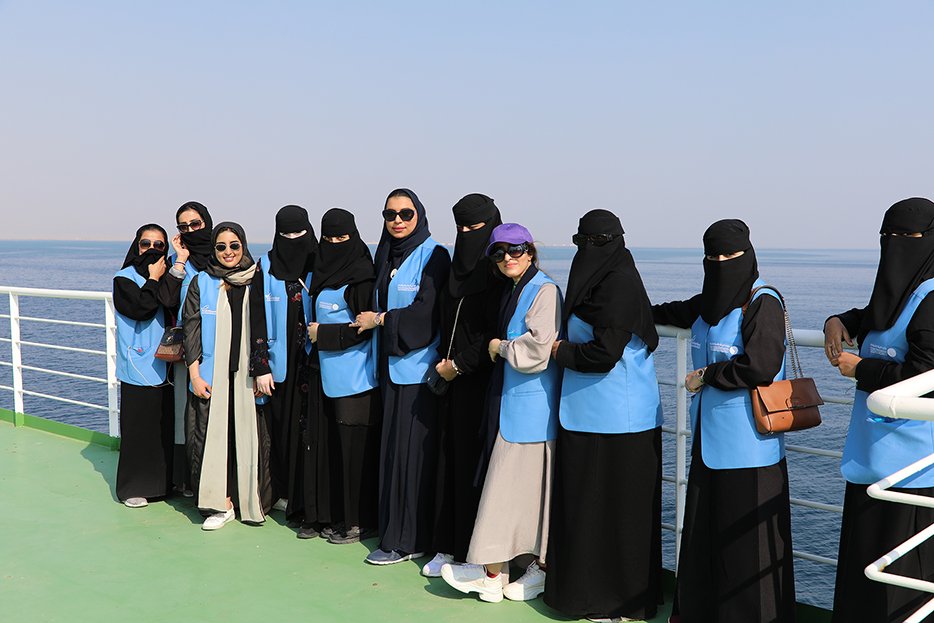 تبني أحد أهداف رؤية المملكة <a href="/SaudiVision2030/">رؤية السعودية 2030</a>  المتمثل في تمكين المرأة السعودية أمر في غاية الأهمية ونراه واقع في مشاريع وبرامج ومبادرات البرنامج الوطني لتطوير قطاع الثروة السمكية.كما نشكر شركات القطاع الخاص التي تتبنى هذا الهدف <a href="/naquaco/">Trung Nguyễn Đòan</a> @Ali_Alshaikhi1