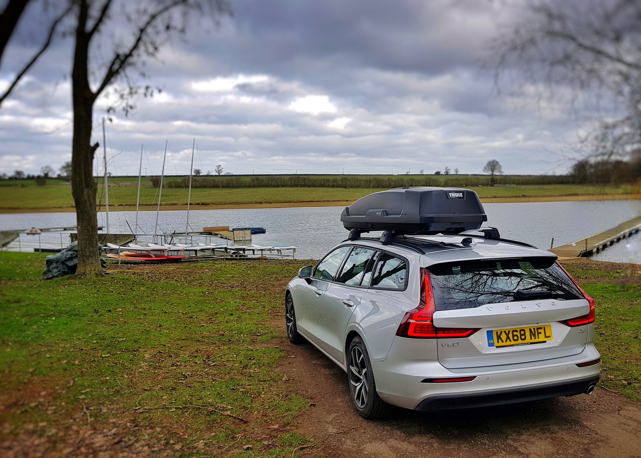 Volvo v60 roof box new arrivals