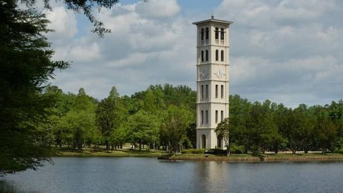 thestate's tweet photo. Furman University botched investigation into alleged rape, lawsuit says https://t.co/jpFjQqCjpt https://t.co/TC7MsUdTaH