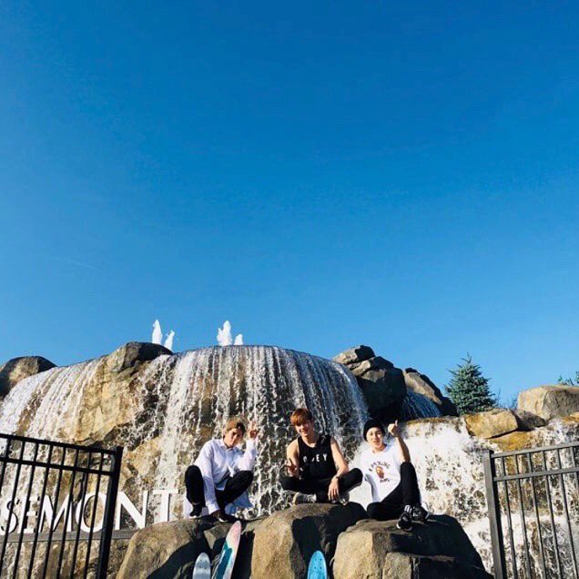 peachdrop1210's tweet photo. 오늘 무슨일이야 진짜 💕💕💕💕💕💕💕💕💕💕💕💕💕💕💕 https://t.co/i7JDnp6I2u