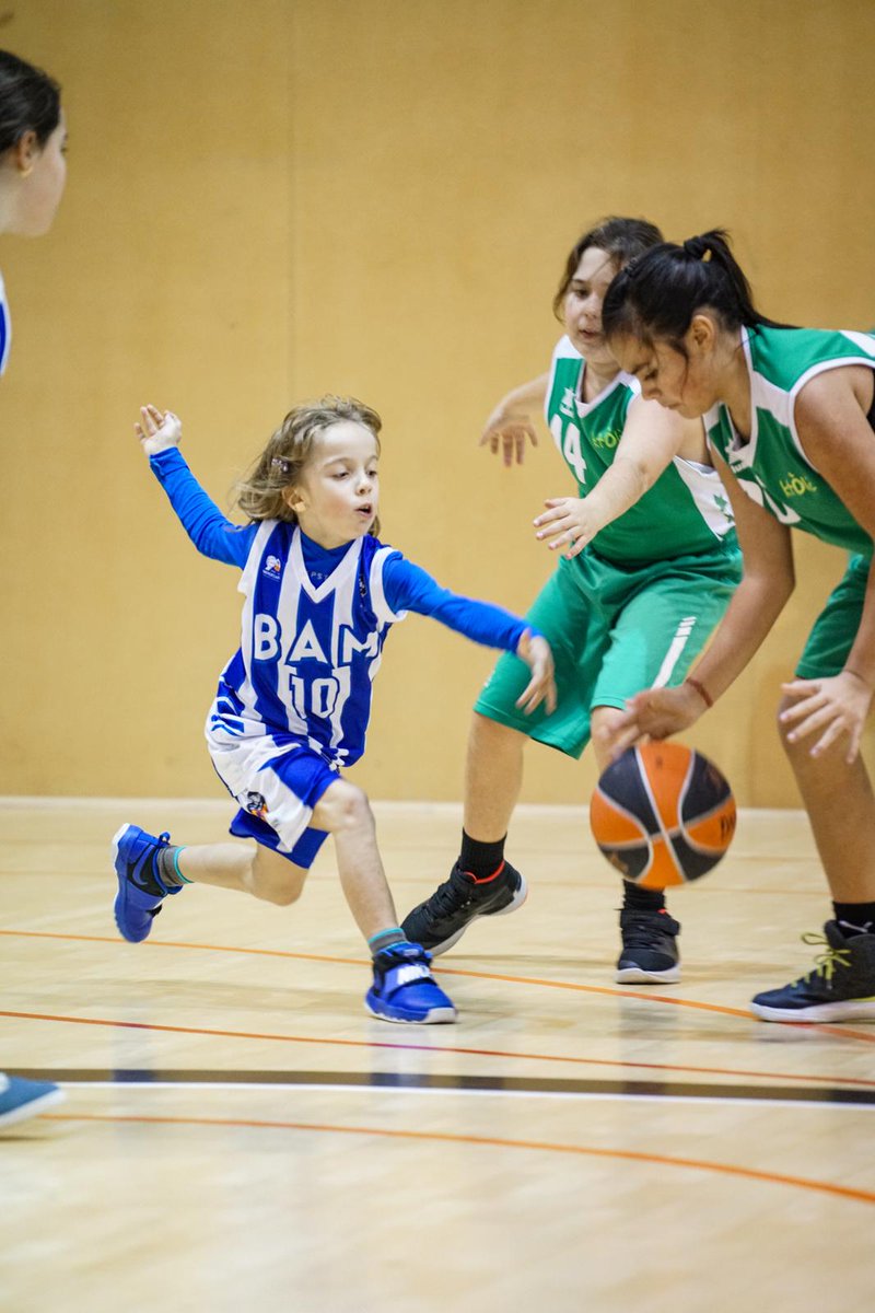 TorneoTCCD's tweet photo. Empezamos el 2019 con más momentazos del Torneo Premini 2k18!🏀
📷 @carolbrut 
#tccd #torneotccd #tourtccd #torneo #basket #basketball #baloncesto #premini #nba #acb #comarruga #fun #sport https://t.co/rcuVWMxuA6