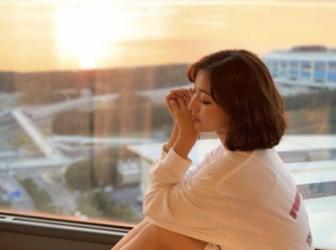 美しすぎて……

 #TWICE
 #ジヒョ様