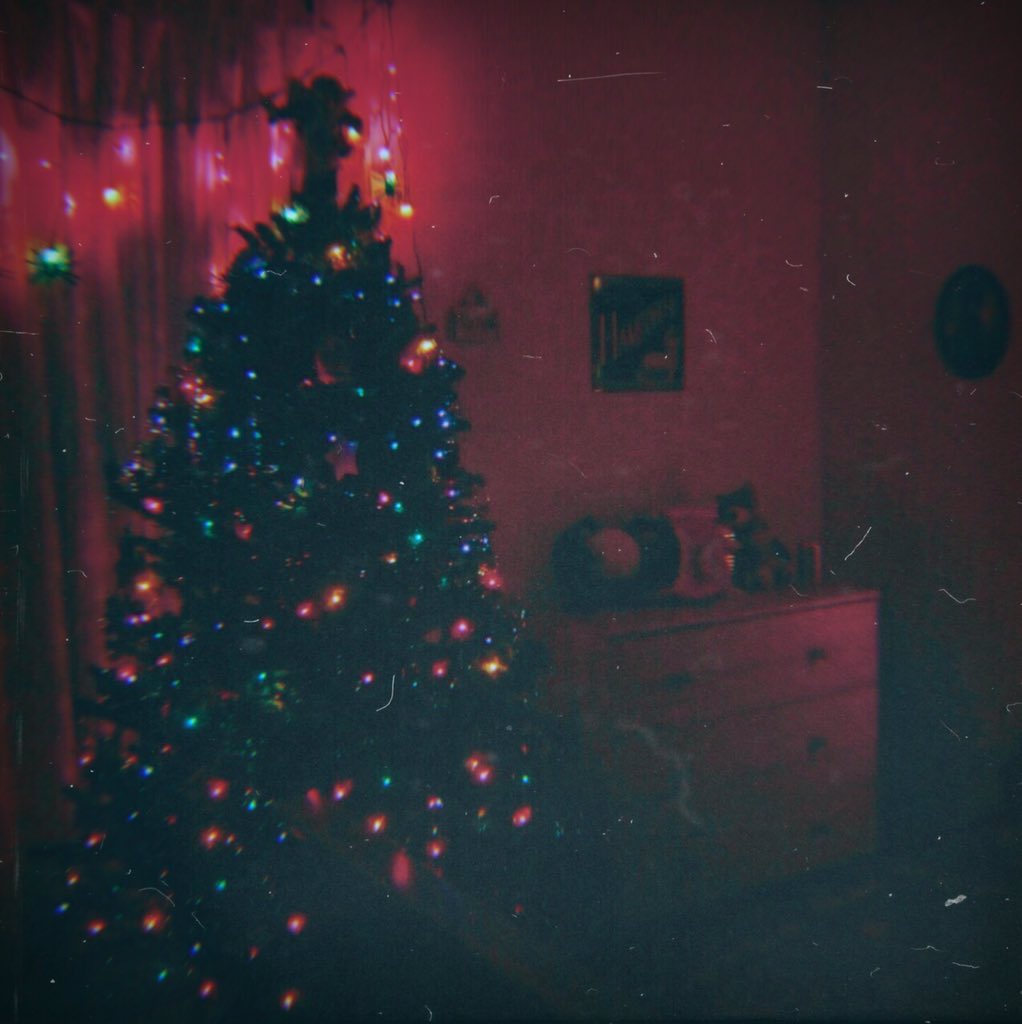 – С новым 2019 годом.🐷🎄