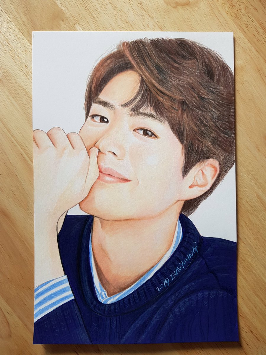 sese688's tweet photo. #색연필 #색연필그림 #그림 #대전색연필배우는곳 #대전공방
#김여사공예방 #유성색연필 #색연필인물화 #초상화 #대전팝아트
#색연필일러스트 #portrait #drawing #sketch
#pencils #eyes #cute #wip #colorpencils #prisma #art #artwork #남자친구박보검 #박보검 #팬아트 박보검 색연필 인물화 그리기 https://t.co/n2PZgviHeq