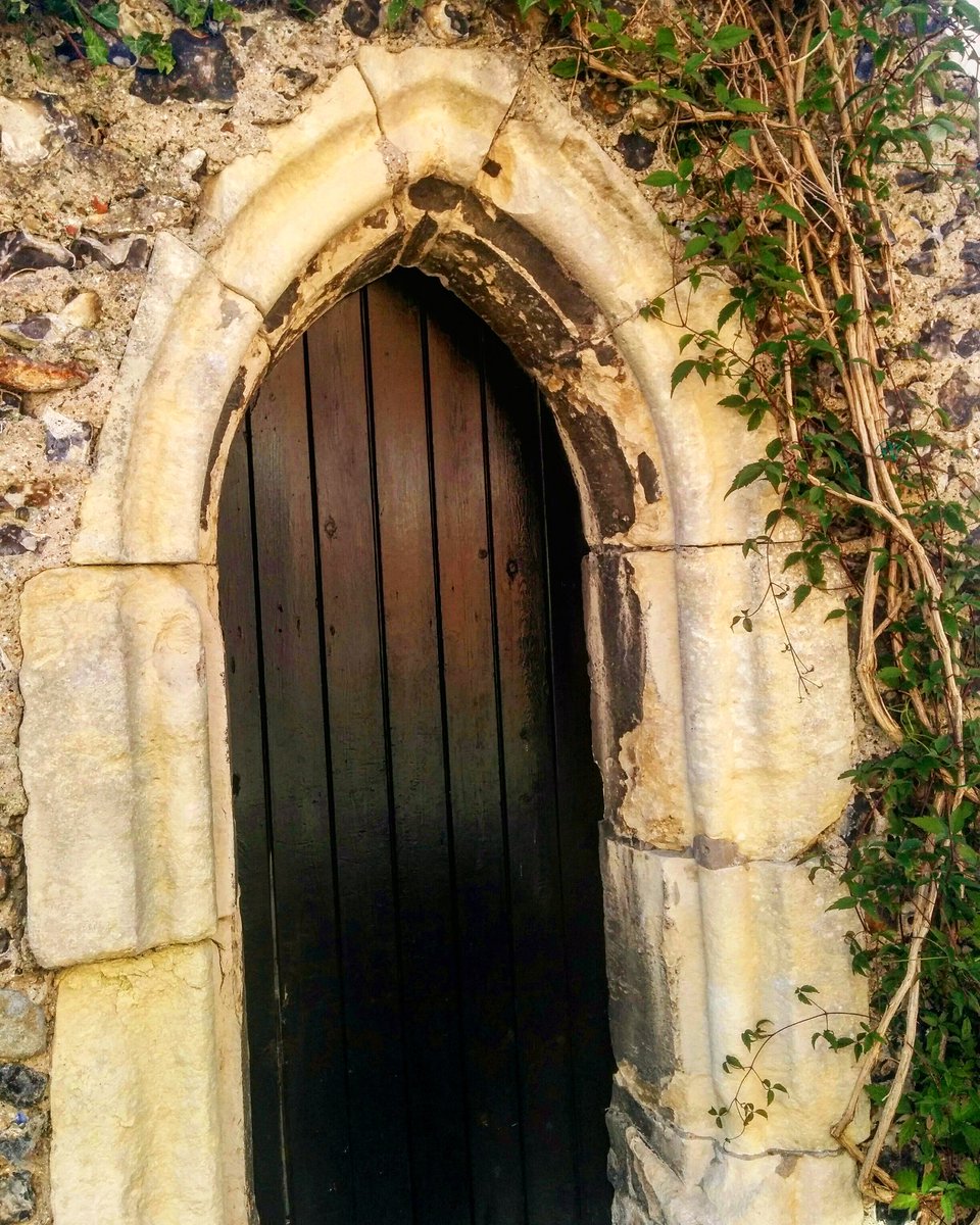 Happy new year! 🎆 We're back to a bright and sunny start this #Wednesday morning here in #Canterbury!