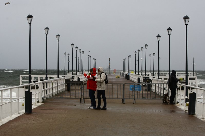 Uwaga dziś na silny wiatr i podnoszący się poziom wody w morzu i na Motławie. Właśnie zbiera się miejski sztab zarządzania kryzysowego, aktualne komunikaty będą publikowane na gdansk.pl