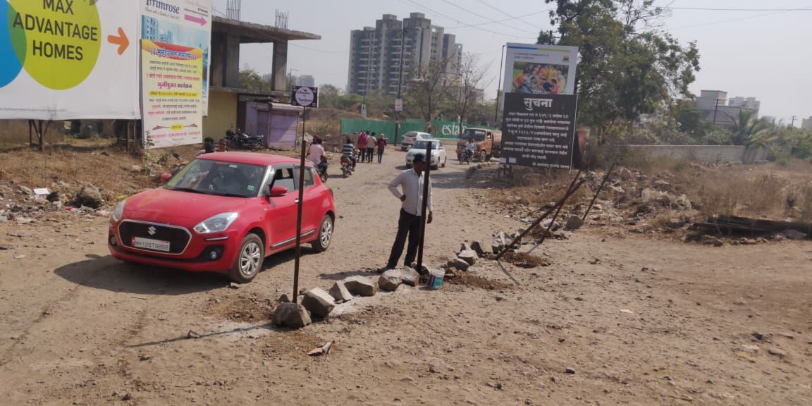 <a href="/koltepatilltd/">Kolte Patil</a> Approach road to Ivy Estate is already half blocked. Road is in litigation and KPDL is conveniently ignoring it. Seamless connectivity by air?
<a href="/OfficialPMRDA/">PMRDA</a> - would you mind looking into this matter?
<a href="/MlaPacharne/">MLA Baburao Pacharne</a> - Sir please action before any mishap on Nagar Road.
#SaveWagholi