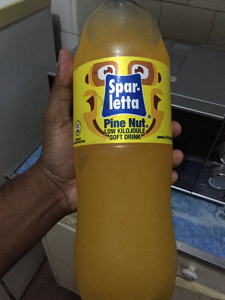 CurateByo's tweet photo. Because I spent quite a bit of money on this, I’m going to share this celebratory picture just to show off 😩😭😂

#PovertyBroken #Zimbabwe #Zimthings #2litresFanam #juice #JanuaryDisease https://t.co/C5YYm62jIO