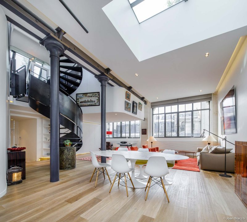 AFCPromotion's tweet image. 🌟 #inspiration architecturale du jour : Le Studio Vincent Eschalier a réhabilité une ancienne fonderie de caractères d’imprimerie dans le Xème arrondissement de @Paris.

Ce #loft est un véritable joyaux et exemple pour l'#immobilier français.

Source : Notre Loft 
📸 Joan Bracco