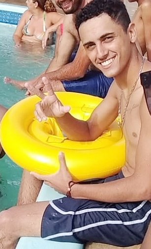Vitinho_030's tweet photo. Janeiro eu vou começa minha vida do 0, vou largar muita gente de mão, vou largar muitas coisas pra trás, vou acerta minha vida toda, 2019 vai ser o ano das vitórias e das conquistas se Deus quiser !! https://t.co/l5EpID0zTz