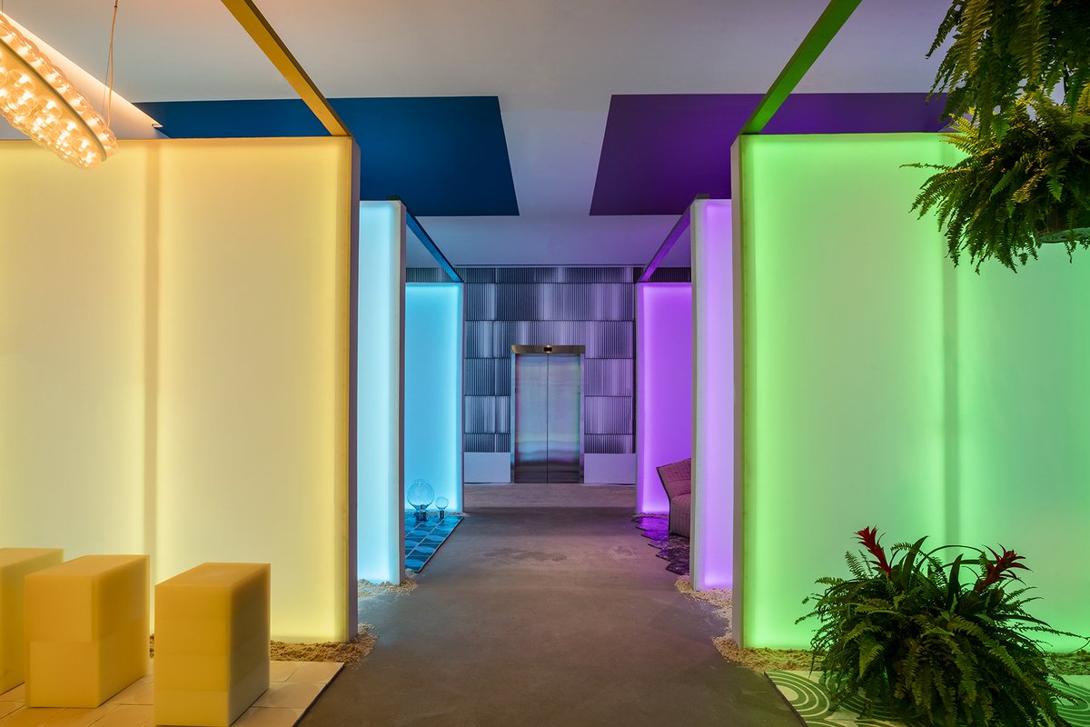 VelumDesign's tweet image. Why have boring interior when you can have THIS?
Few photos from @casacor Miami interior design exhibition.

velumdesign.com
info@velumdesign.com
1-833-33-VELUM

#stretchceilings #velumdesign #interiordesign #miami #exhibition #lighting