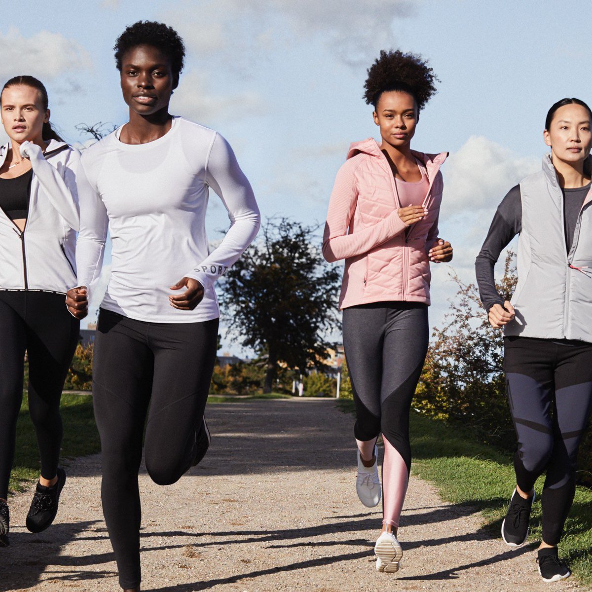 H M Our New Sports Collection Is Here Discover Our Selection With Styles Perfectly Fitted For Running Hmsport T Co 2p6nx8rhng T Co Gf3xhbvxla