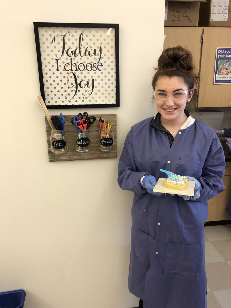 EssexNorthShore's tweet photo. Jillian from Salem pouring a dental impression in #ENSDental! #TeethRock #Molded #CareerTechEd #HawkTalk #ENSATS https://t.co/EdrKKCxS3i