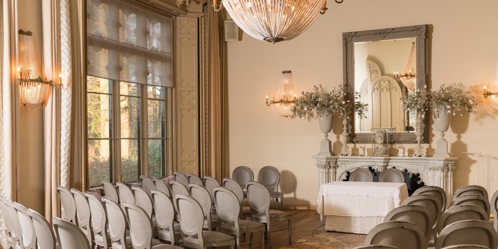 Save the date: 26 januari open huis! Chic, statig en exclusief; dat is Kasteel De Schaffelaar. Met haar prachtige interieur en uitgestrekte landgoed als achtertuin is dit dé perfecte trouwlocatie. ow.ly/tWAn30n7B9a 

#ottlr #toptrouwlocaties #toptrouwlocatie