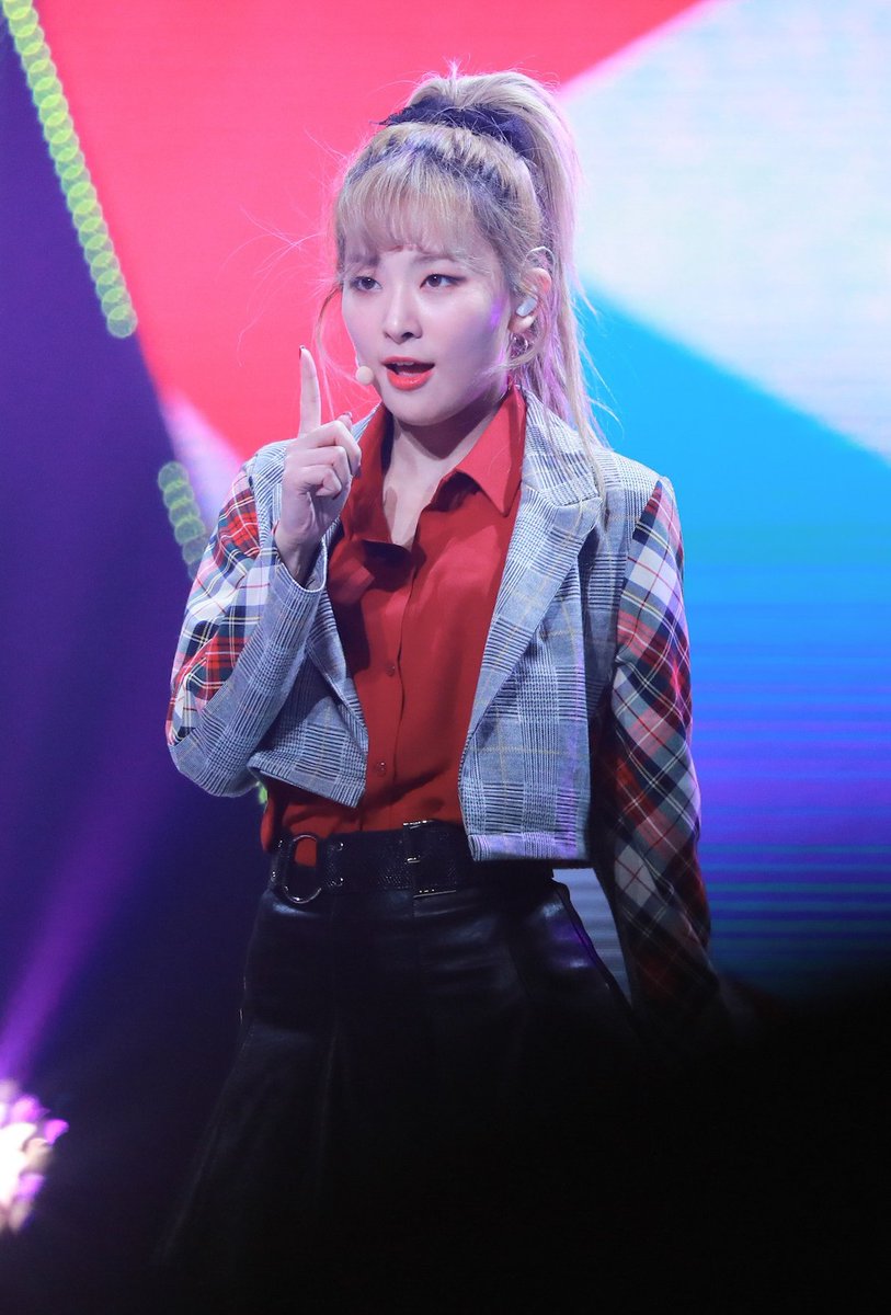 넌나의루키 tweet media