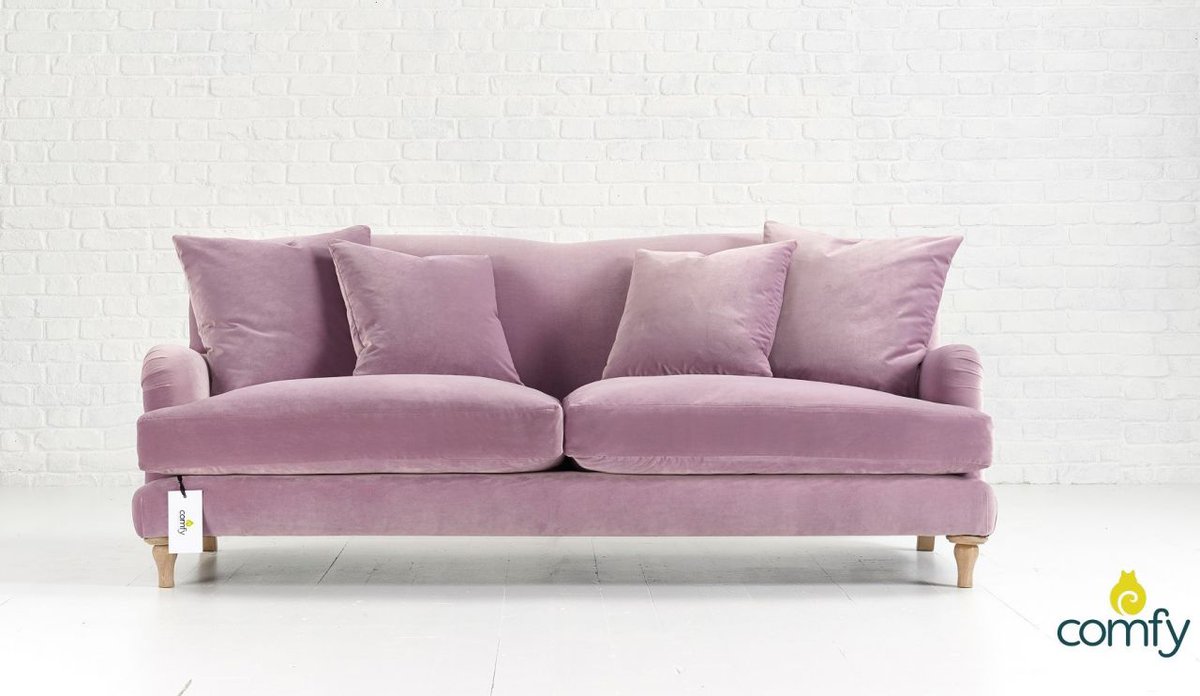 Start 2019 the right way with a brand new, handcrafted sofa from our range. Whether you're in the traditional or contemporary camp, we have something for you. Take a look: distinctivechesterfields.com #sofa #chesterfield #style #handcrafted