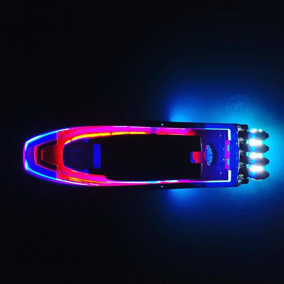 DiscoverWaterTv's tweet photo. Our ride...the @GulfstreamYacht 52 decked out in her new outfit from @ShadowCasterLED 💯
See more of this machine on #discoveringwatertv produced by #slaterproductions @KELEKTIVE @Tylerkap1 https://t.co/iHdcle8Mot