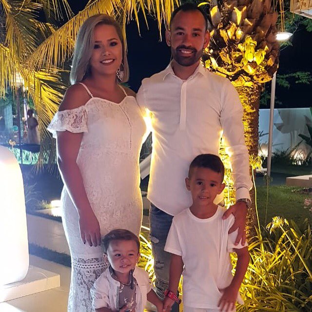 2️⃣0️⃣1️⃣9️⃣
Happy new year everyone 
Feliz año nuevo para todos ustedes 
Feliz ano novo para todos vocês