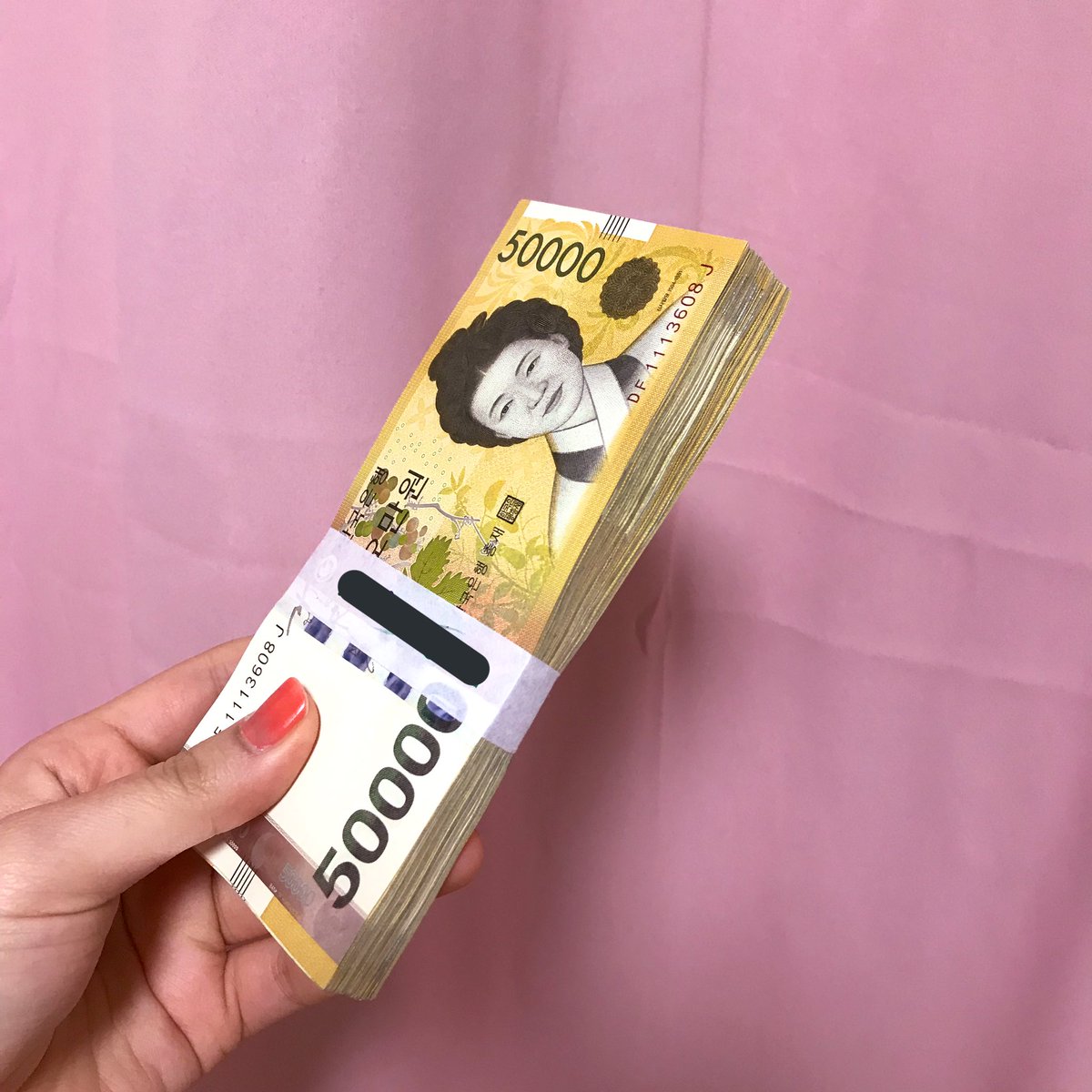 wonlae_W_want's tweet photo. 2019년 한 해 모두 빵빵한 통장 갖길 바라며 500 돈짤 올려봄미당...💵  RT하시고 부자 되세요💖 https://t.co/LT1fhEdFfP