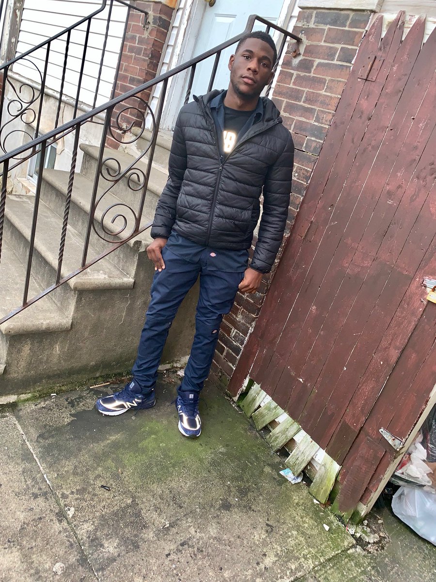 RaquanCollins16's tweet photo. Juss living like life💯 https://t.co/tPu6emVmta
