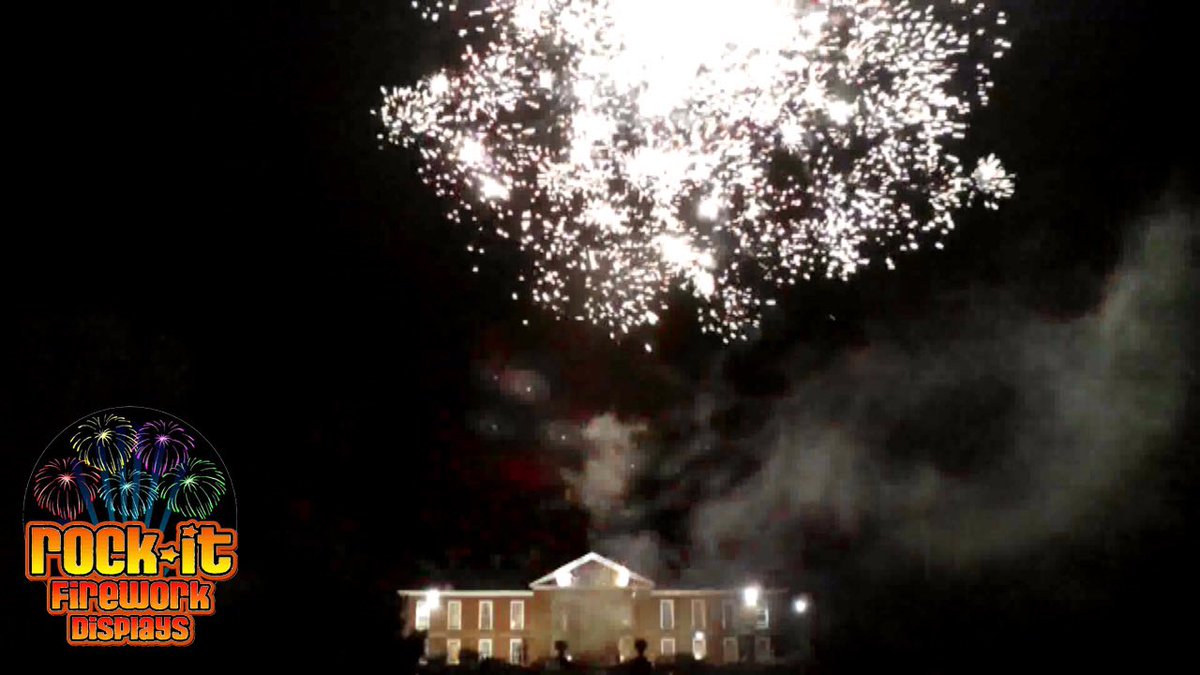 BosworthHall's tweet image. An explosive start to 2019 at Bosworth Hall ! 🎆 #BosworthHall #NewYear #party #fireworks #2019