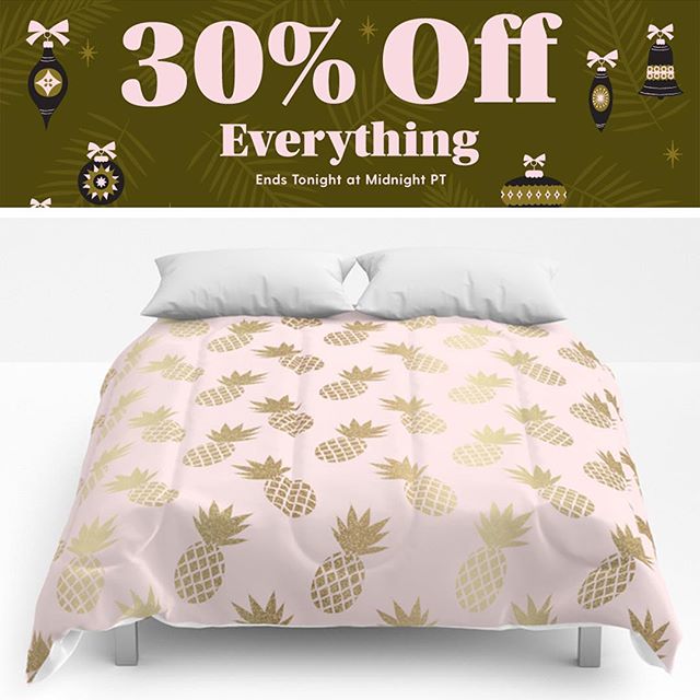 RetailTherapyP's tweet photo. Reposting @tanya_draws:
Hope everyone had a wonderful Christmas with family and friends! 😊 
Today we are kicking off Boxing Day sales in my #society6 shop with 30% off everything, so you can pick up those gifts Santa forgot 😉😉
Visit my shop: https://t.co/uWRzrZ2Wv9