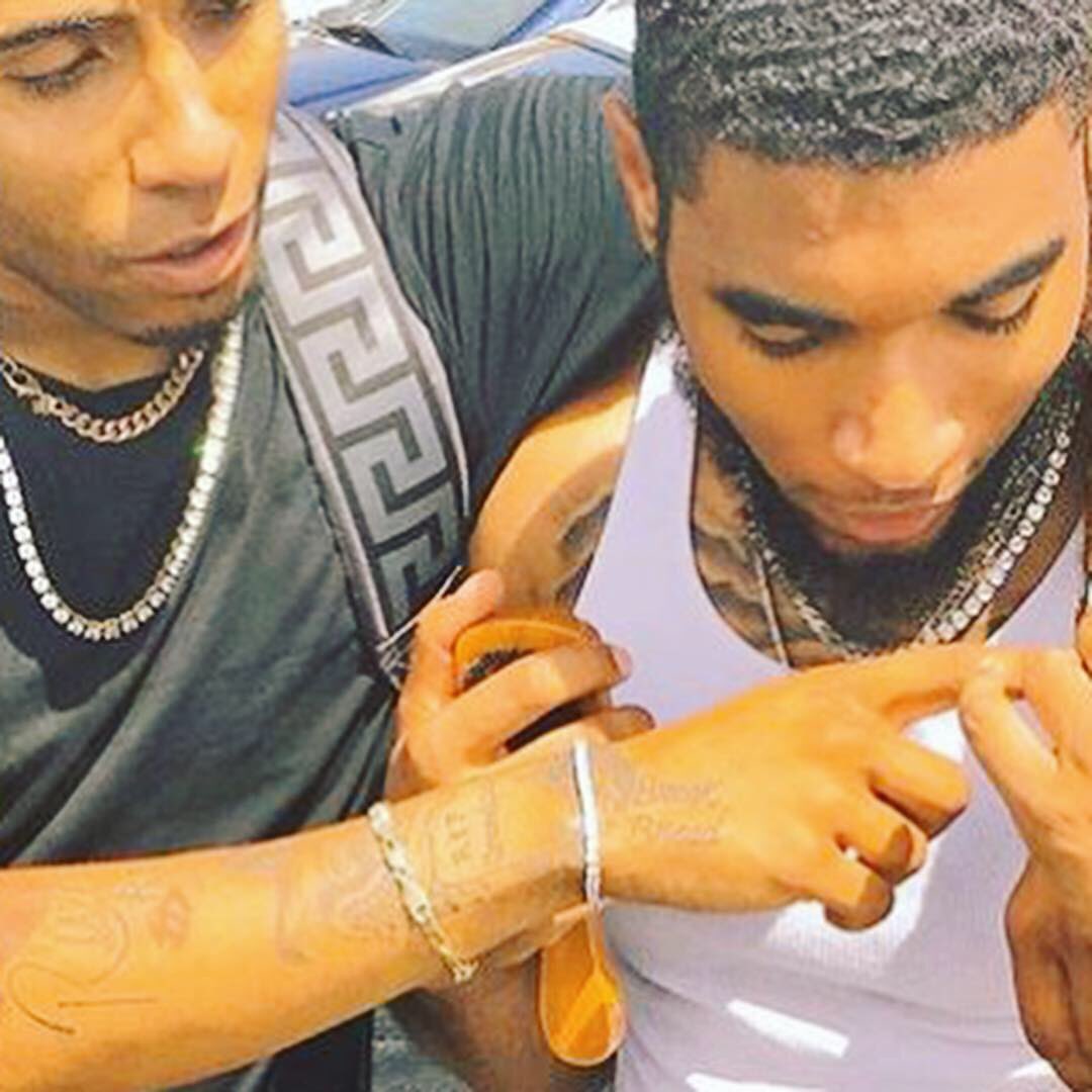 FameReek's tweet photo. Rip Tyamonee 💔💔💔 we not lettin up or lettin it slide . You broke my heart down hear bra .. really got me feeling torn up T . Love you bra . We was sposed to be forever ? We had plans fool🤦🏽‍♂️sposed to be us this year wya fool😔 https://t.co/Pavy4eOzo2