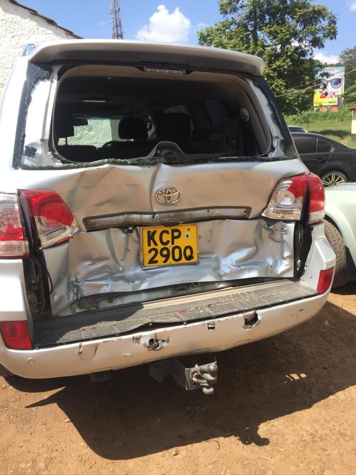 Pastor James Ng’ang’a of the Neno Evangelism was this morning involved in yet another accident. Sources claim that the OCPD at Karen Police station received a bribe and pushed to have the junior officers write abstract for insurance payment. Dont forget, that is your pastor