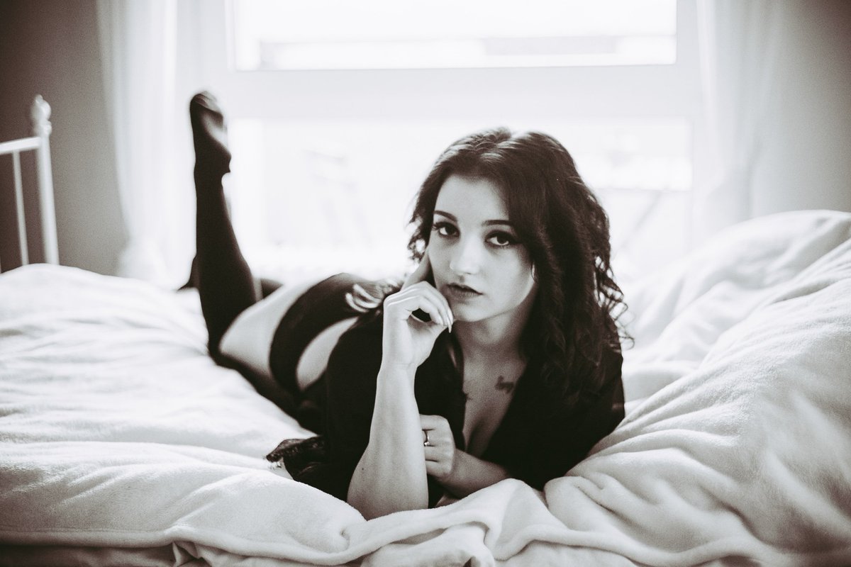 fmp_bremen's tweet photo. #boudoirphotography #boudoirphotographer #boudoirshoot #boudoirinspiration #boudoirphotos #beautyandboudoir #boudoir #implied https://t.co/fLZxc5JbAy