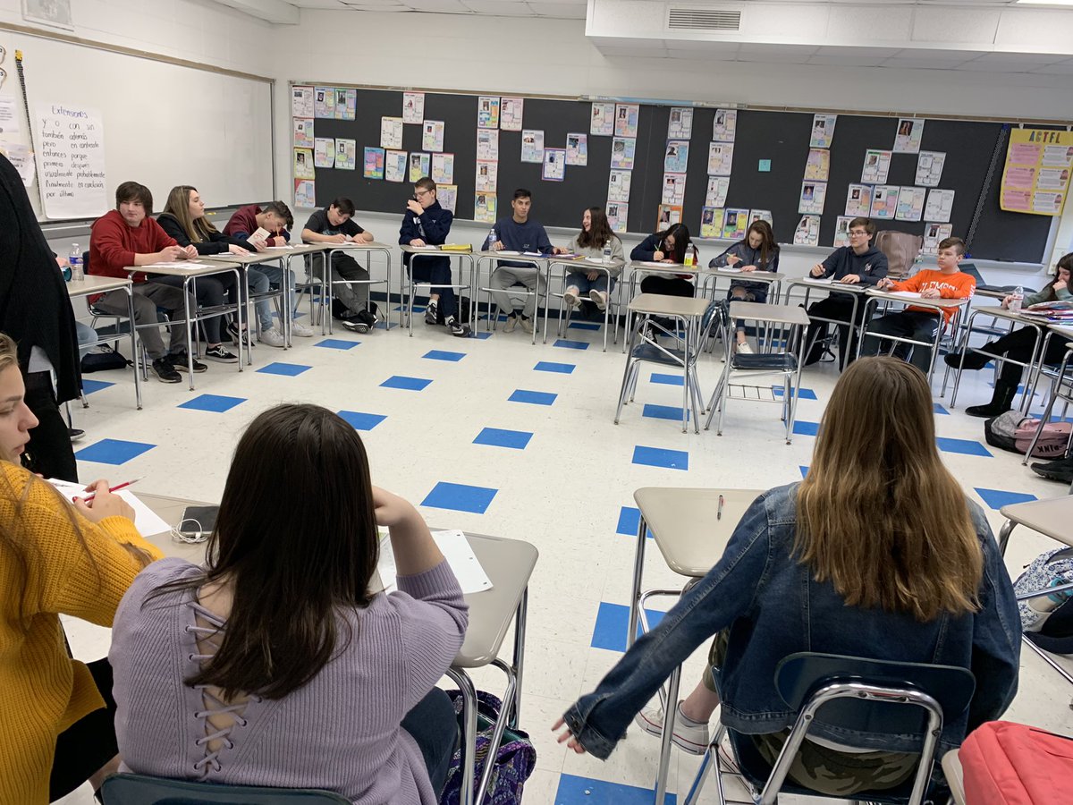 SKluse7's tweet photo. #backatit #circlereview #level1workinghard #WeAreHowell #theRegional :) https://t.co/I7T9mRZynS