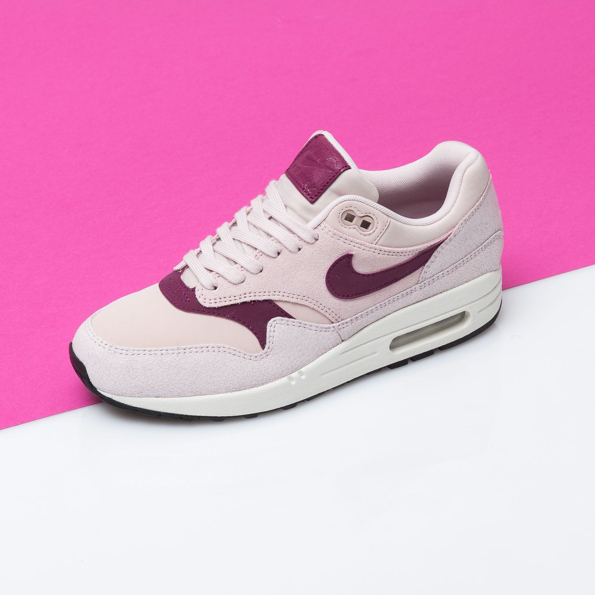 nike air max 1 barely rose true berry