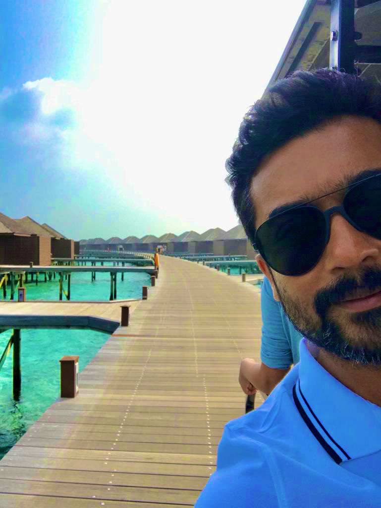 RukeshKumarRK's tweet photo. Suriya anna recent clicks
@Suriya_offl
#Suriya #suriyaanna #Suriyafamily https://t.co/n2m2PlVaz2