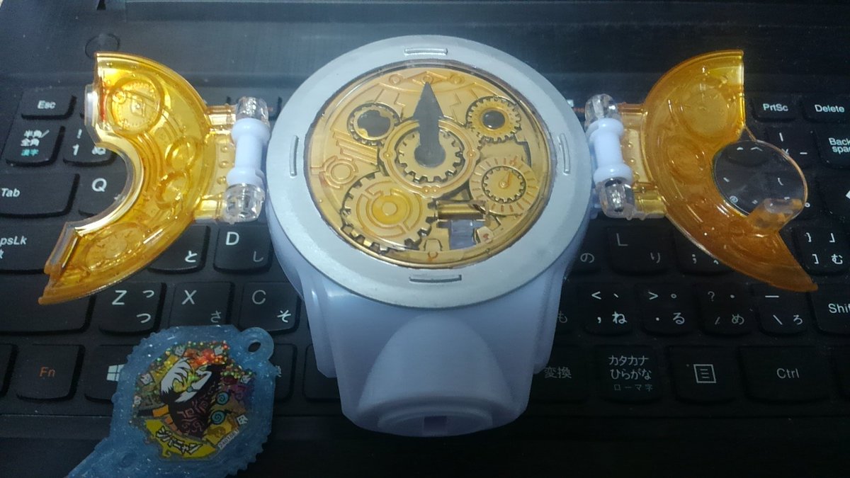 P N 陸凪ユウ 妖怪ウォッチエルダをチョイ塗装 さすがに内部の基盤の文字が丸見えなのはカッコ悪すぎます しかし 文字盤のスミ入れは1色にするべきだったかな