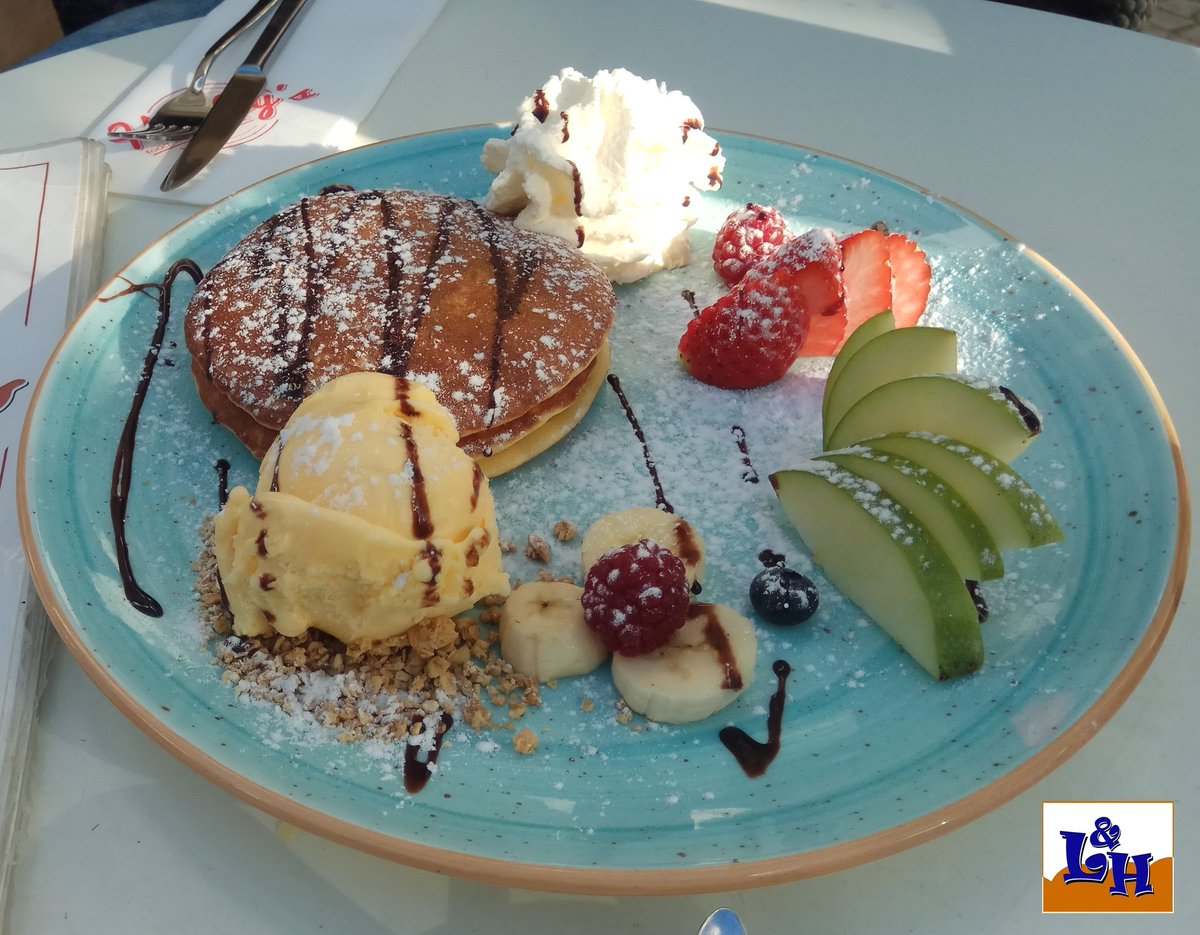 LifeNHobby's tweet image. En @harleyscafelagos se preocupan por la calidad y las apariencias, espectaculares tortitas!!! #harleyslagos #harleyscafelagos #livenplaces #liventastes #livenfood #lagos #algarve #tortitas #pancakes #pancaques