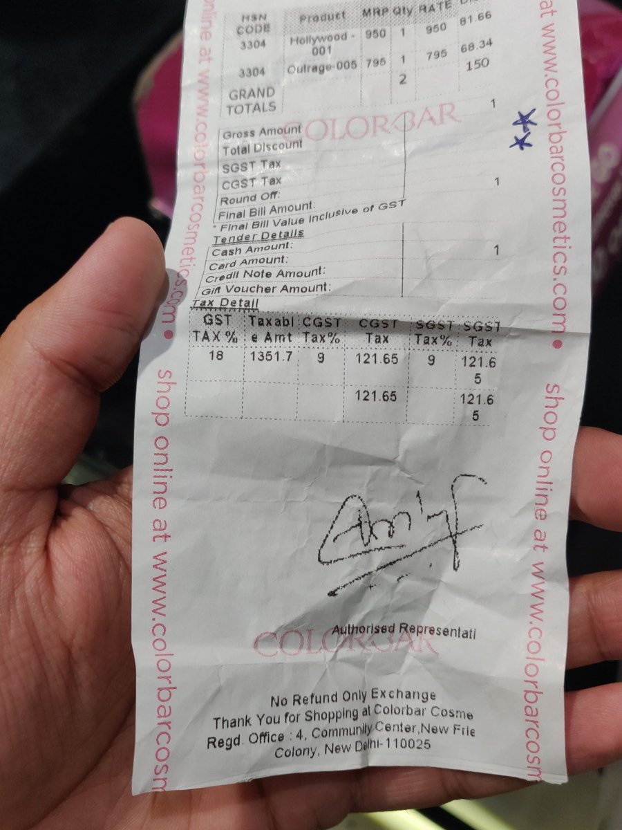 NehaSavla's tweet photo. . @lovecolorbar Brought a  Matte me lip color(code number -005) lipstick on 31st Dec. The piece was damaged and now when I came here to exchange the store(rcity mall) guys are not ready to exchange it. Saying they have a no exchange policy. Can you guys call me or DM me asap. https://t.co/VSOlp2Gg4B