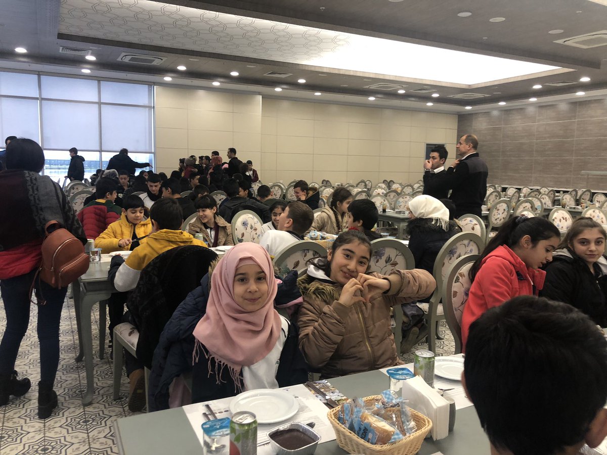 Okulumuzda "Temiz Sınıf Temiz Okul Projesi" kapsamında 1.olan sınıflarımızı İstanbul Büyükşehir Belediyesi'nin desteğiyle güzel bir yemek ve tiyatro gezisiyle ödüllendirdik.@Istanbul_ILMEM <a href="/pasalibesli/">Paşali Beşli</a> <a href="/renuarry/">Fahrettin Köklü</a> <a href="/ist_arge/">İSTANBUL MEM AR-GE</a> @Memedcinar <a href="/memleventyazici/">Levent Yazıcı</a> <a href="/OzilLevent/">Dr. Levent Özil🇹🇷🇹🇷🇹🇷</a>