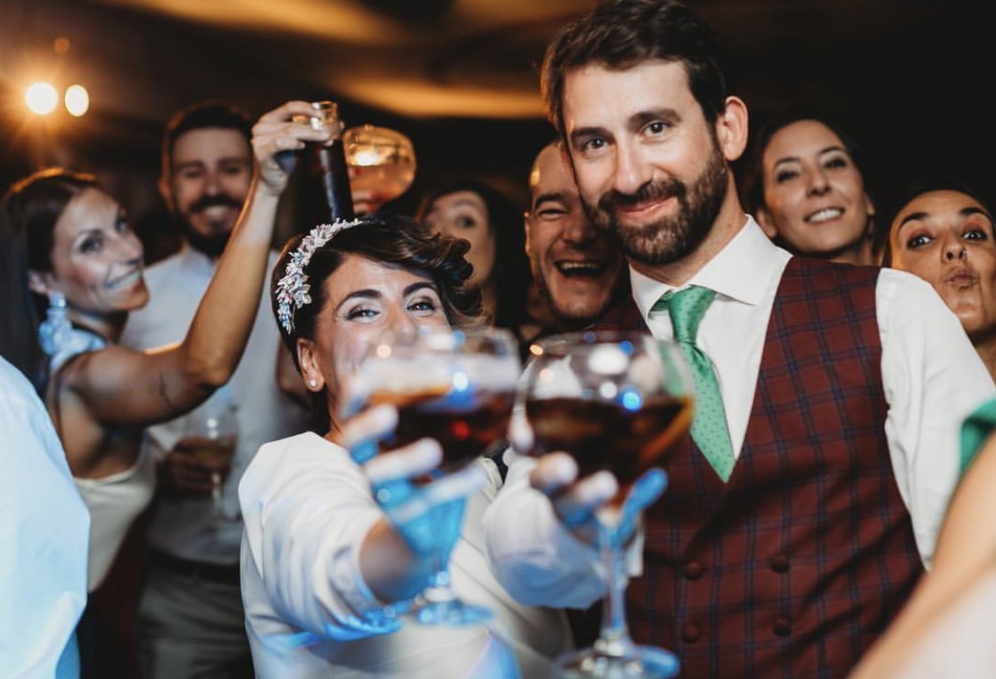 dilequesi_wp's tweet photo. Feliz 2019 🥂 y gracias a todos los que habéis hecho que 2018 fuera un año inolvidable.
#weddingplanner #dilequesí #tecasas #bodasdqs #wedding #weddingparty #celebration #bride #groom #happy #happiness #unforgettable #love #wedding2019
https://t.co/6p6jqxqaqZ https://t.co/F7rSmhSe7p