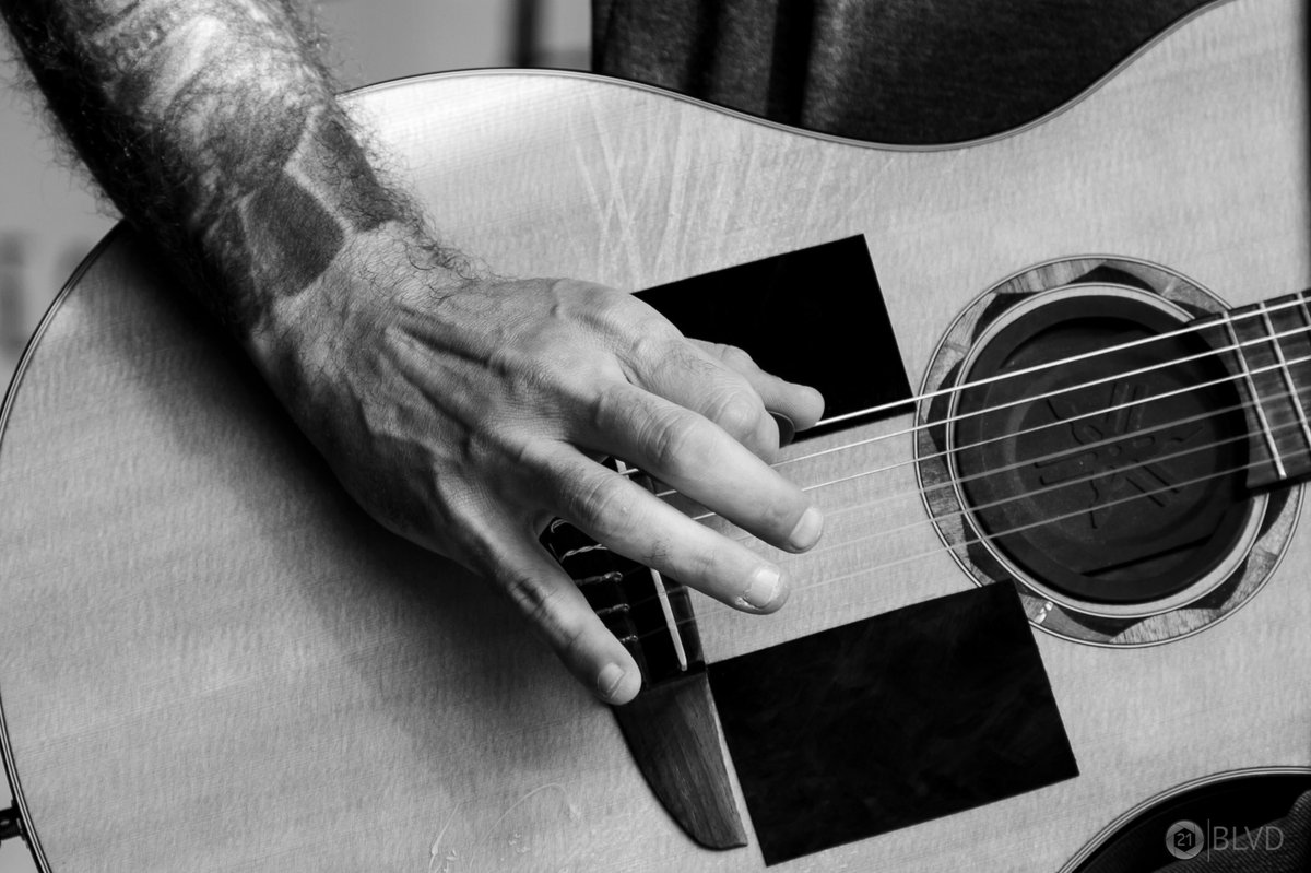 “Hands” (photos by <a href="/artblvd21/">Olli | artBLVD21</a>)

<a href="/SeisCuerdas2012/">Seis Cuerdas</a> <a href="/artblvd21/">Olli | artBLVD21</a> #hands #photography #music #guitars #brothers #playingmusic #playingguitars #amazingpictures #blackandwhite #ontour #germany #landshut #expressions #newgoals #determined #moretours #followus #melodies #guitarsolos